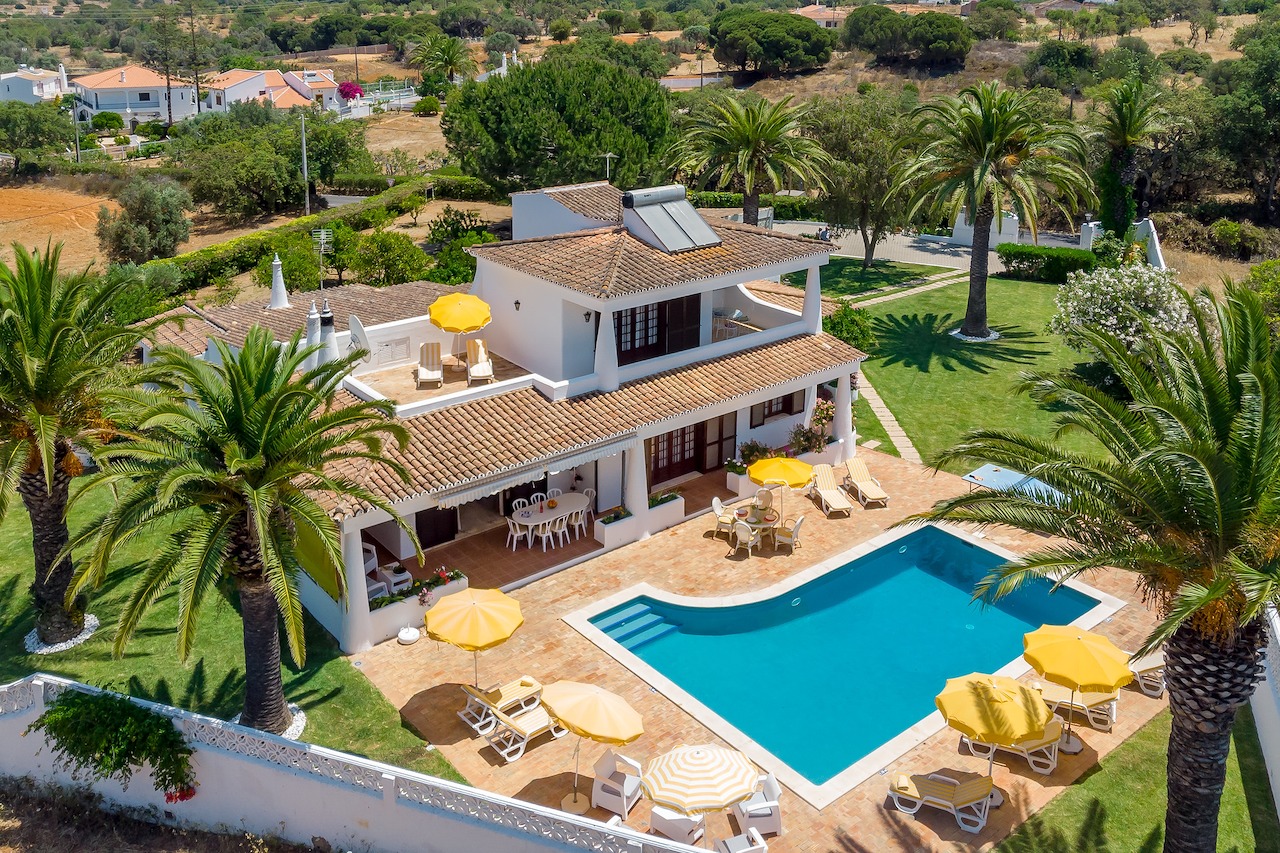Villa Alexandre - 4 Bedroom Villa in Branqueira, Albufeira