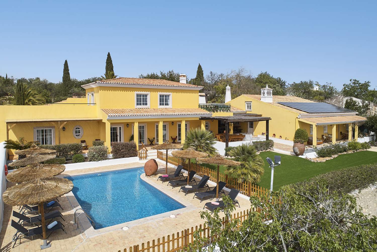 Villa Favour - 8 Bedroom Villa in Boliqueime